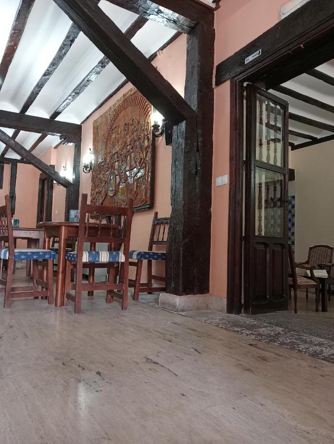 Hotel Nuevo Arlanza コバルビアス エクステリア 写真