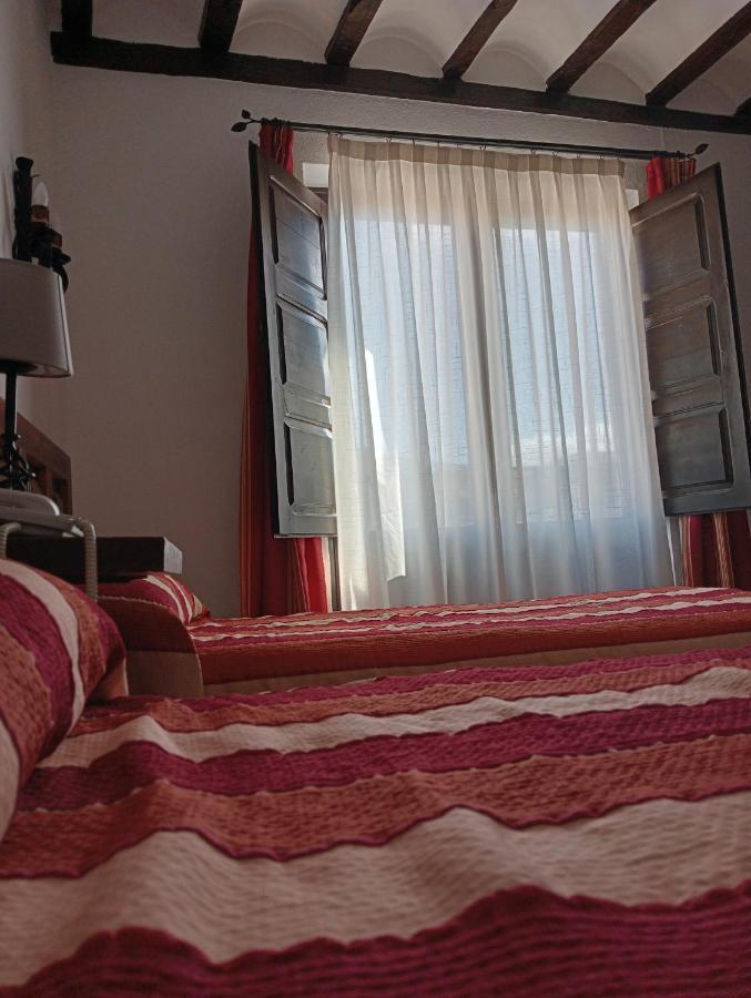 Hotel Nuevo Arlanza コバルビアス エクステリア 写真