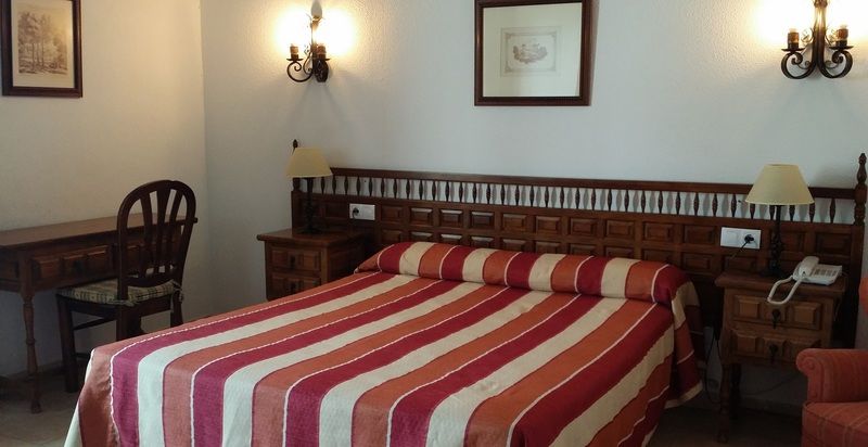 Hotel Nuevo Arlanza コバルビアス エクステリア 写真