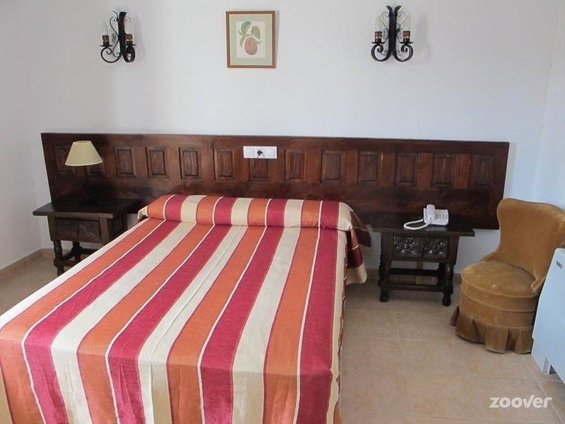 Hotel Nuevo Arlanza コバルビアス エクステリア 写真
