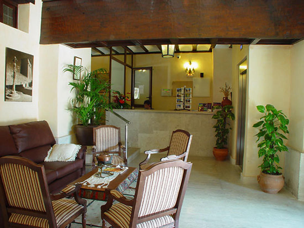 Hotel Nuevo Arlanza コバルビアス エクステリア 写真